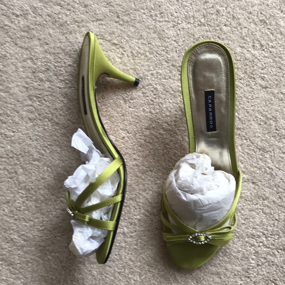 NEW Capparros green satin cocktail dress sandal women’s size 9.5 kitten heel - Picture 3 of 6